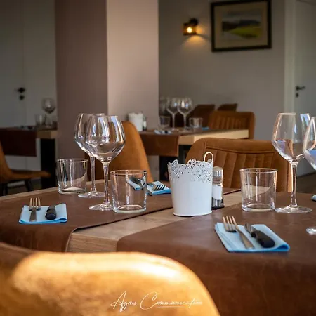 فندق Logis Du Champ De Mars Puy-Saint-Martin