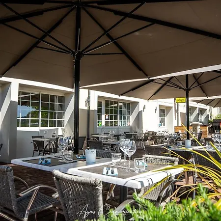 Otel Logis Le Champ De Mars Puy-Saint-Martin