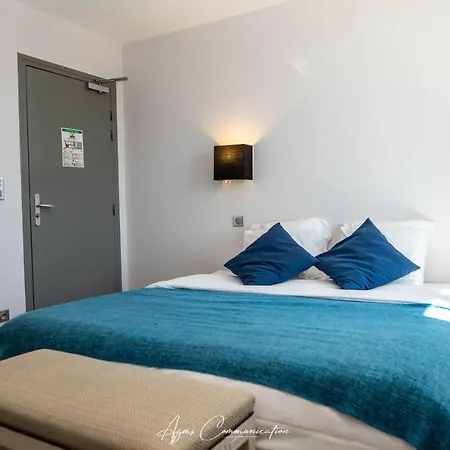 Hotel Logis Du Champ De Mars *