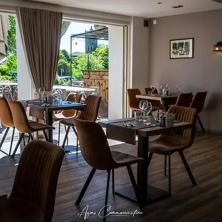 Hotel Logis Du Champ De Mars