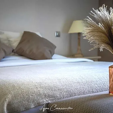 Hotel Logis Du Champ De Mars