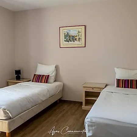 Hotel Logis Du Champ De Mars 3*