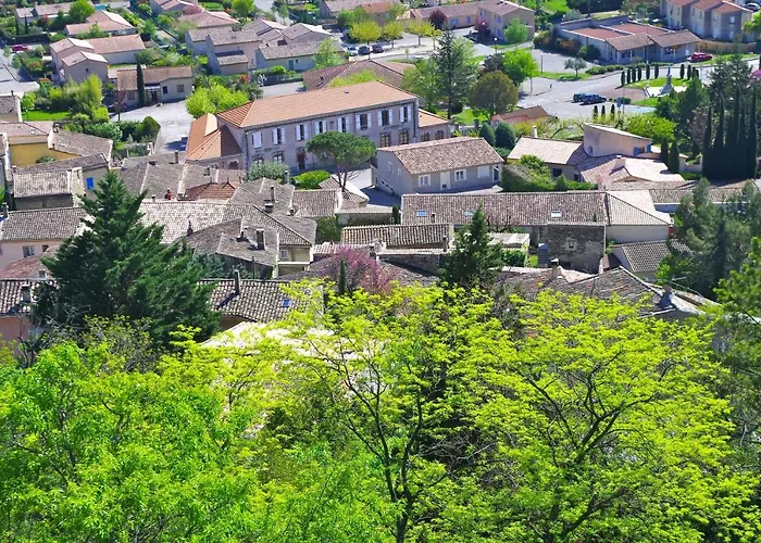 Otel Logis Le Champ De Mars