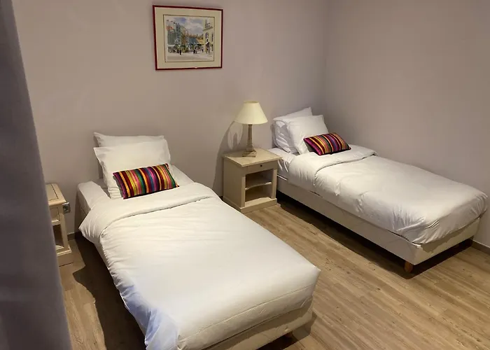 Logis Le Champ De Mars 3* Puy-Saint-Martin