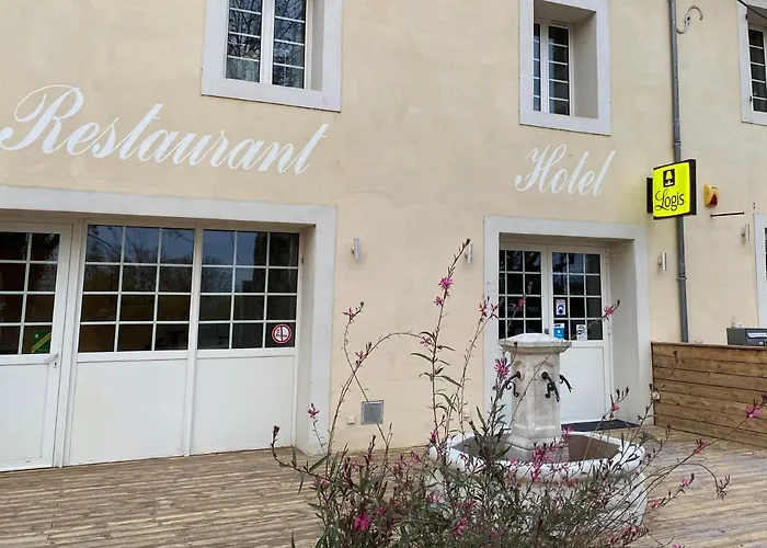 Logis Le Champ De Mars Puy-Saint-Martin